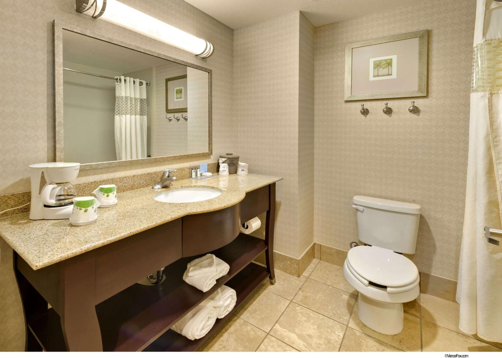 Hotel Hampton & 3*