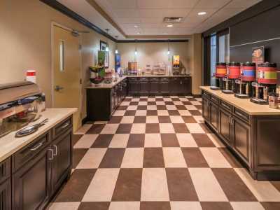 Hotel Hampton & 3*